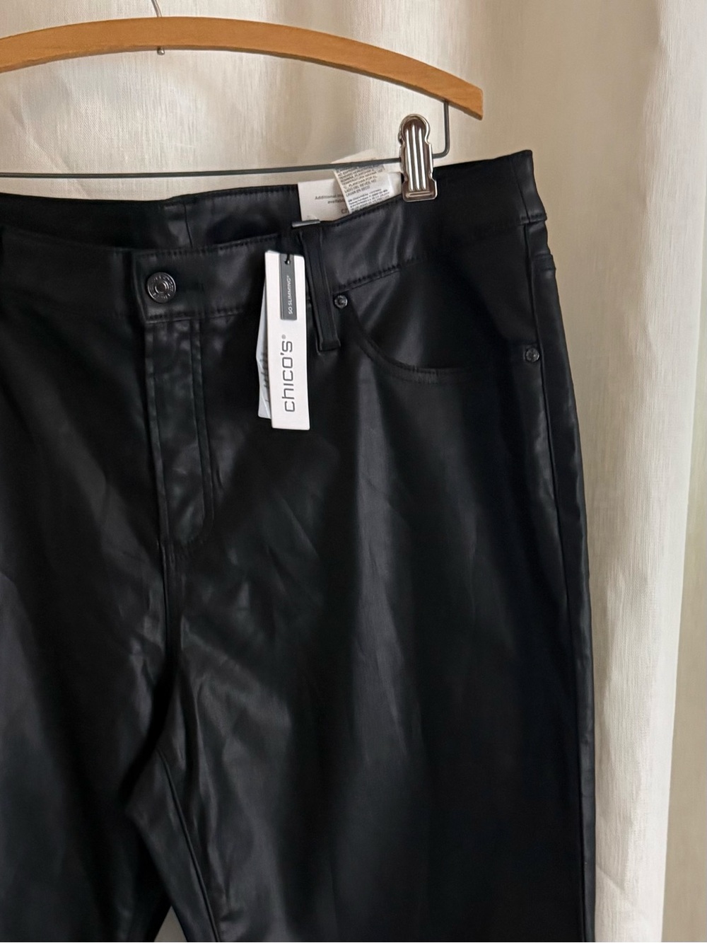 NWT Chico’s So Slimming Girlfriend Slim Leg Pants 3R 16 Black Faux Leather Look - Picture 3 of 12